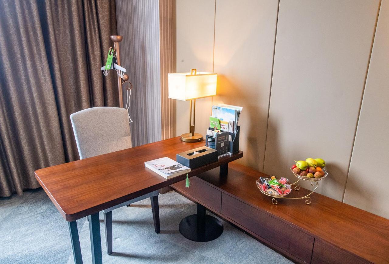 Peace International Hotel Shangrao Екстериор снимка
